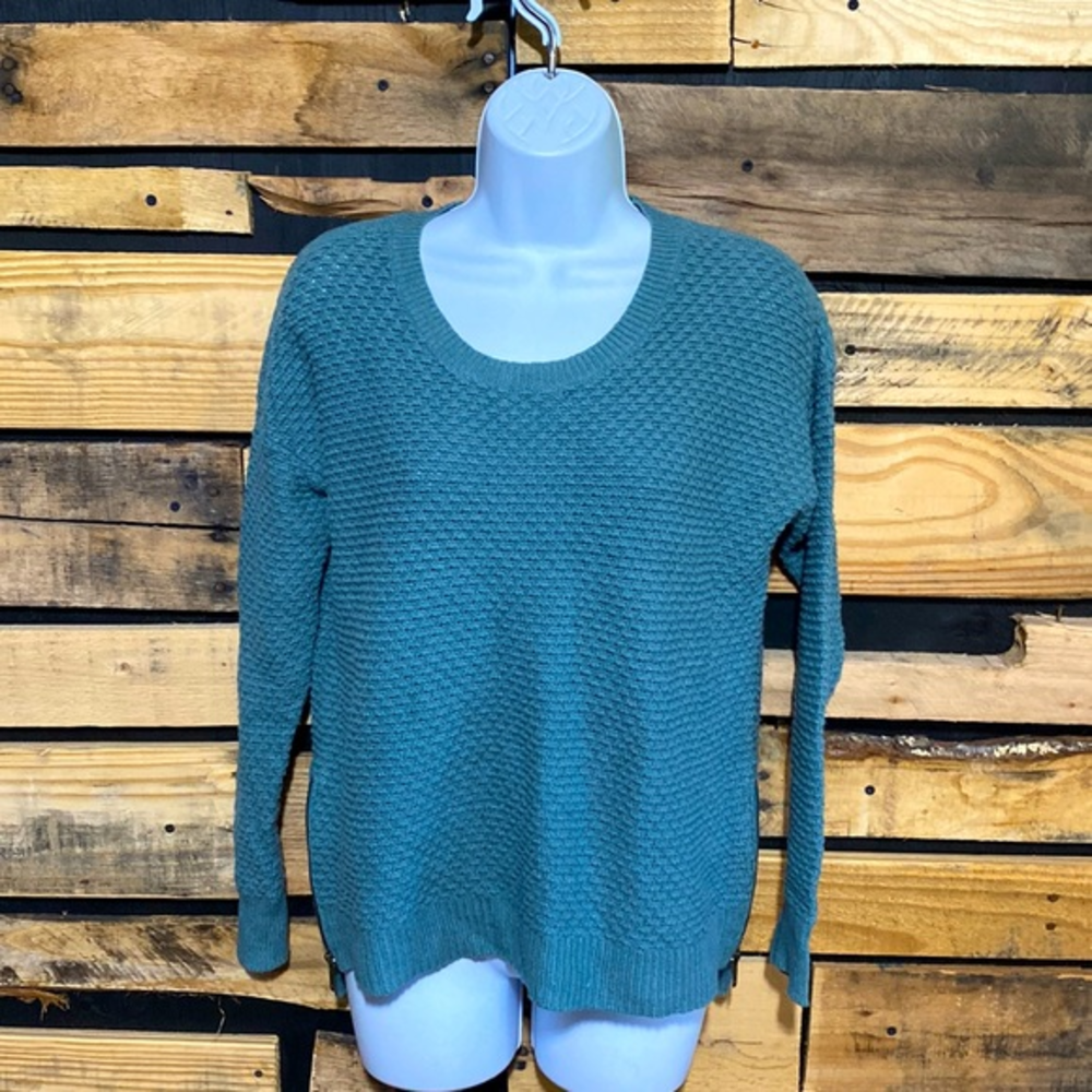 Madewell Landmark Texture Sweater with Hi Low Hem and Zipper‎ Details
